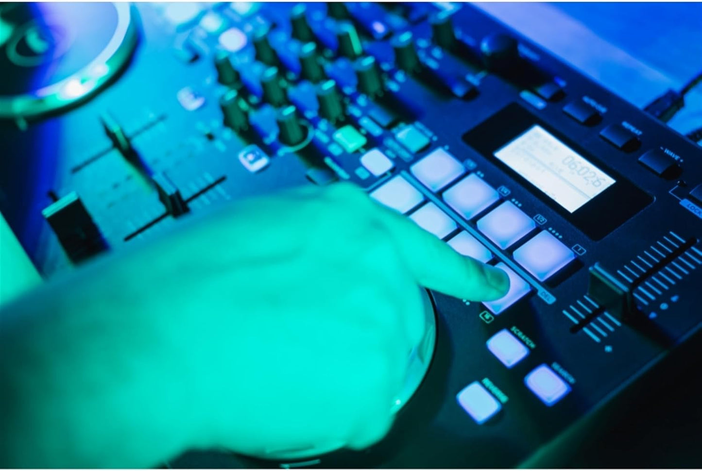 Gemini Sound GMX Versatile DJ Controller